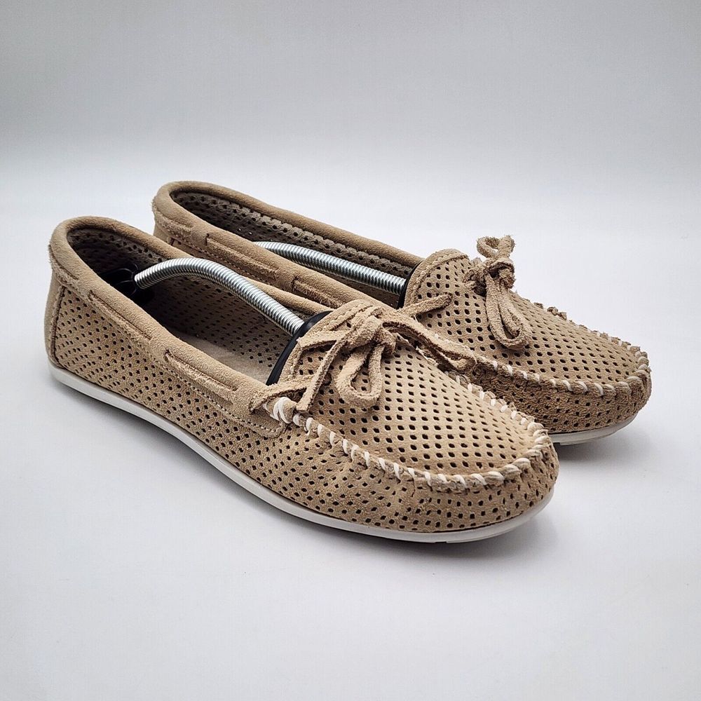 Minnetonka Lisa Perforated Slip On Moccasins Tan Beige Leather Women's‎ Size 11